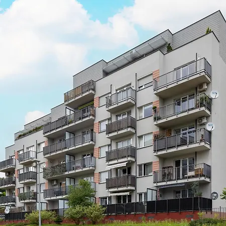 Podgorze Air-conditioned Family With Parking By Renters Daire