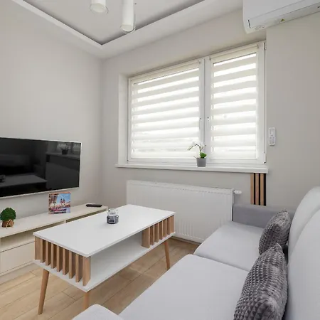 Podgorze Air-conditioned Family With Parking By Renters Daire *