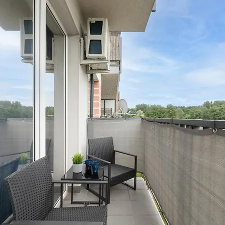 Podgórze Air-conditioned Family With Parking By Renters *